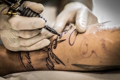 Devenir tatoueur : les étapes à suivre